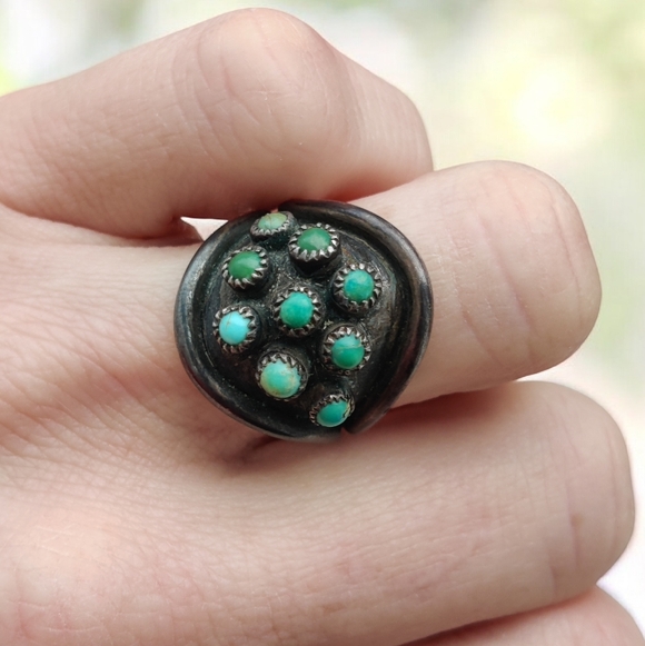 Antique Sterling Zuni Petit Pointe Turquoise Ring - Picture 2 of 4